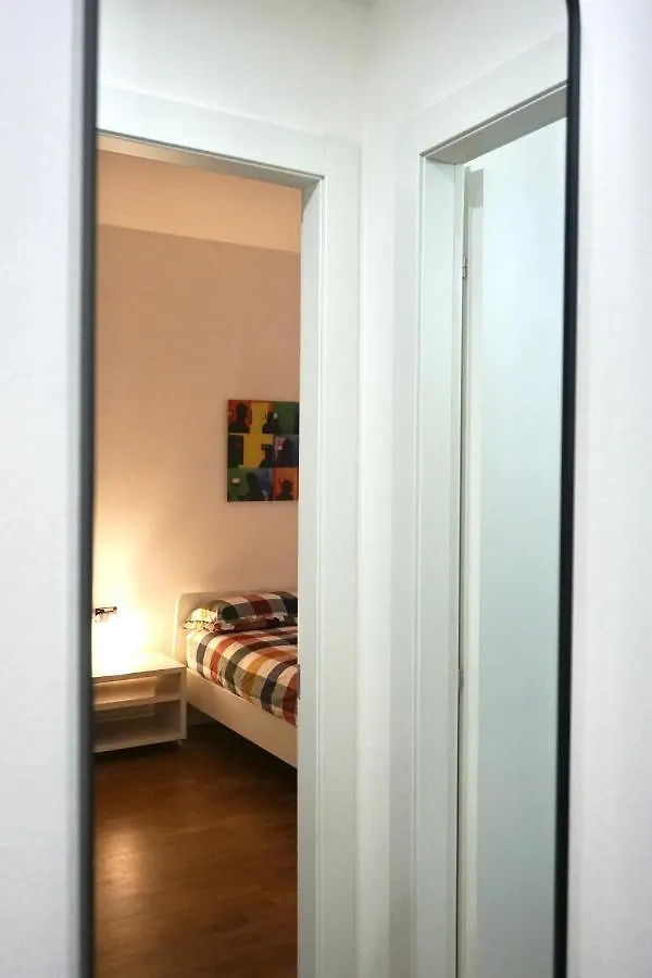Hello Bg Holiday House 贝尔加莫 公寓